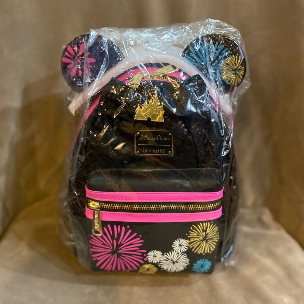 MMMA Fireworks Loungefly Bag 2020 Grand Finale 12/12 - Picture 2 of 6